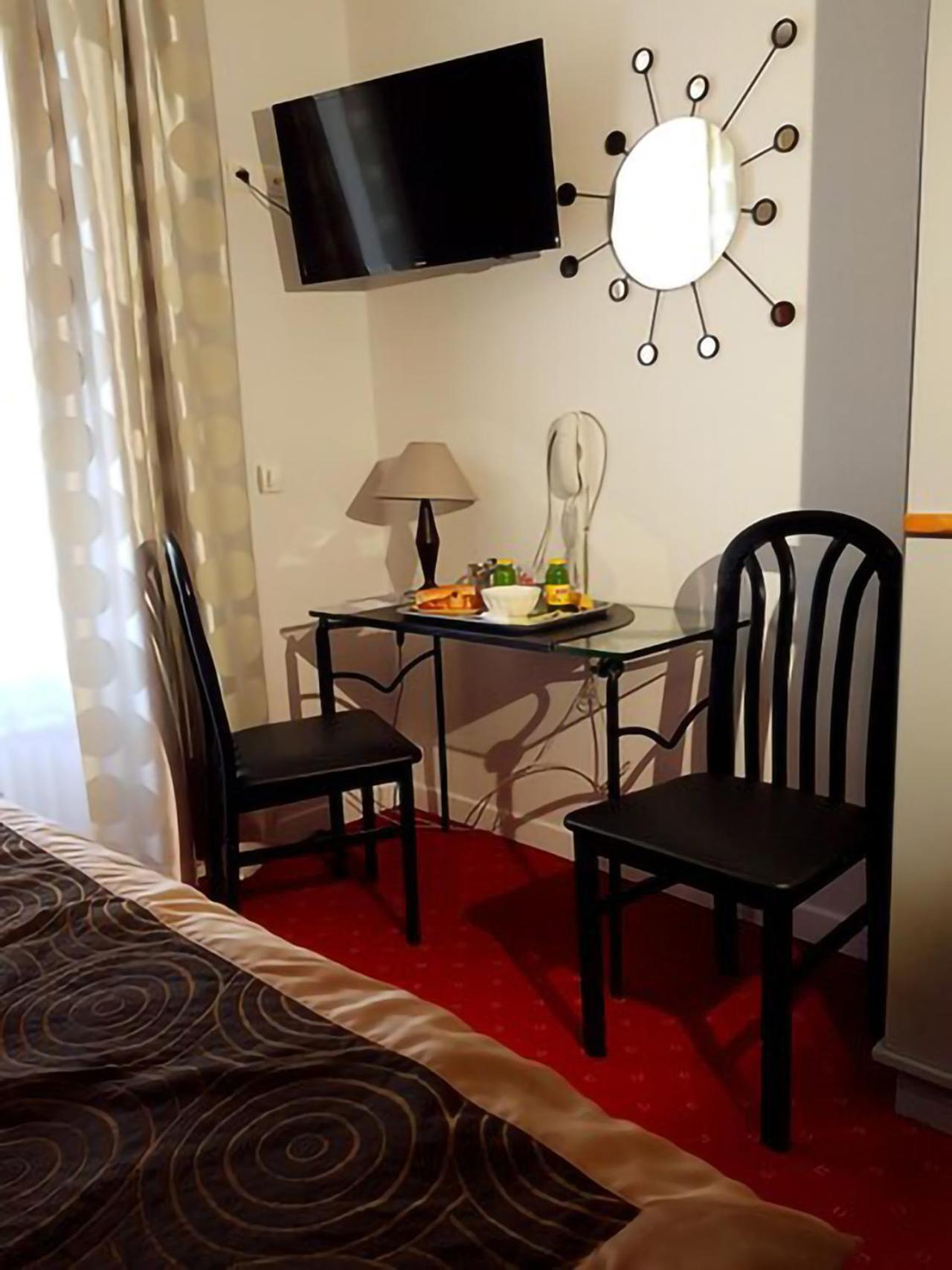 Brit Hotel Essentiel Pontivy Robic Екстер'єр фото