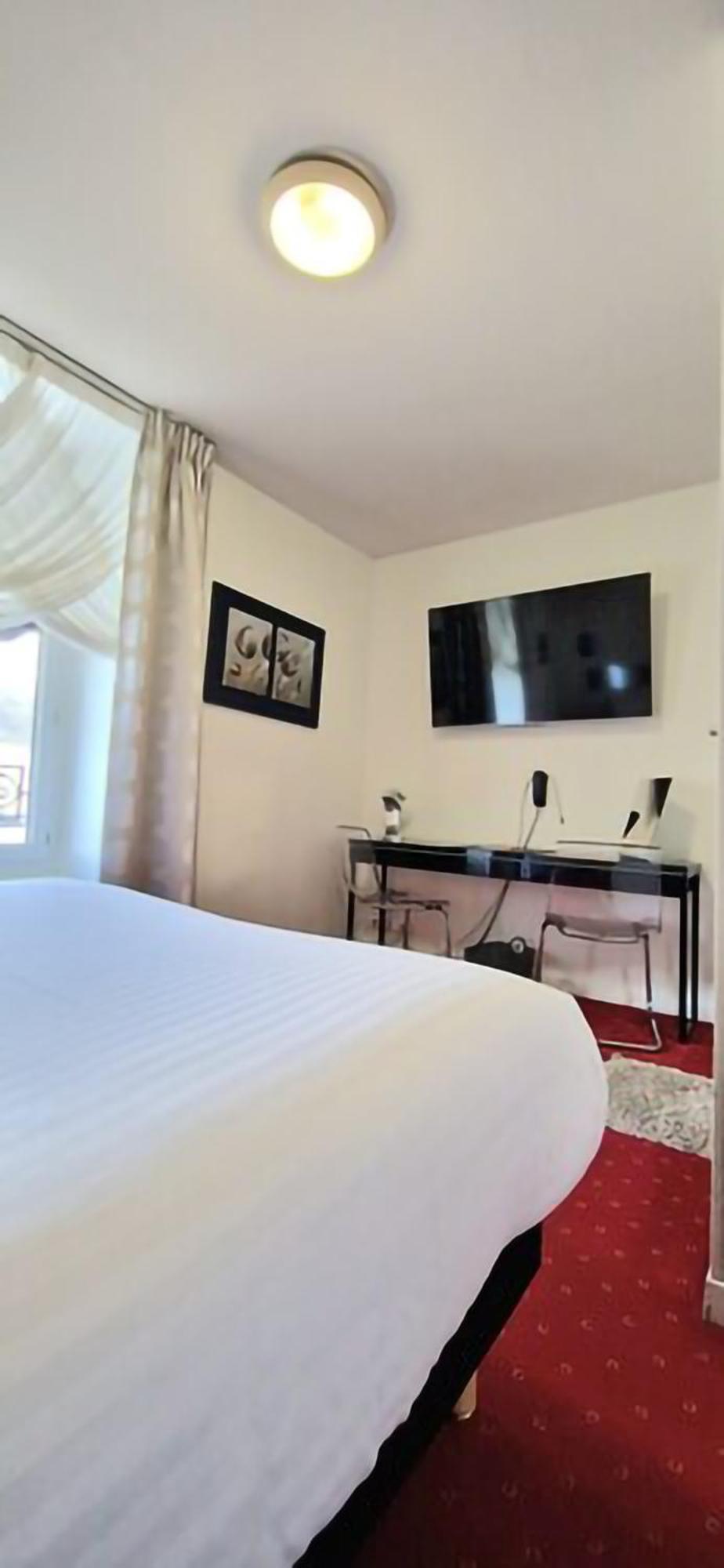 Brit Hotel Essentiel Pontivy Robic Екстер'єр фото